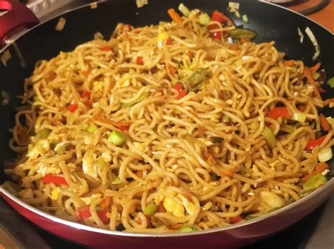 Čínské nudle se zeleninou