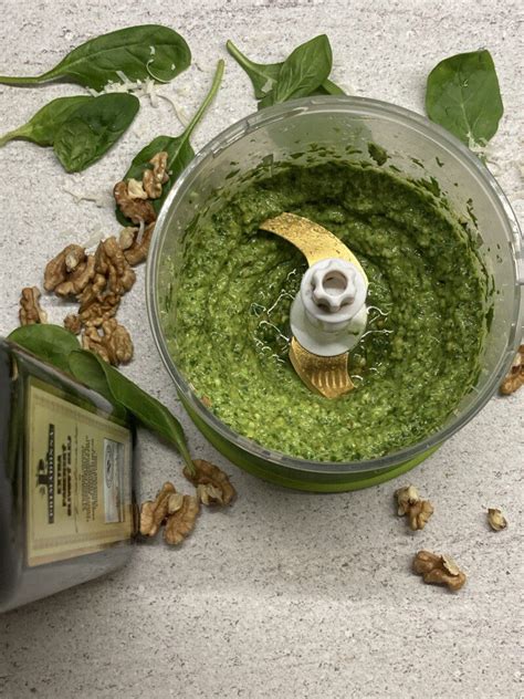 Špenátové pesto na těstoviny