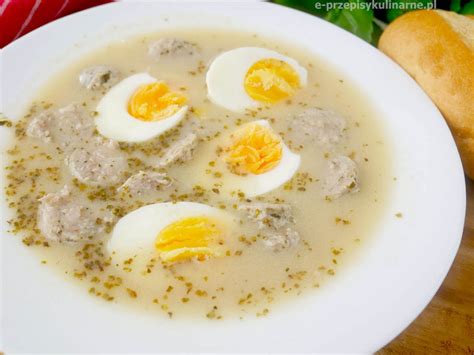Żurek z kiełbasą i jajkiem