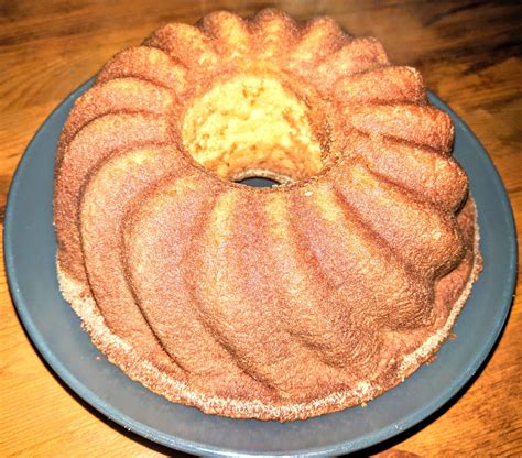 Bábovka z polohrubé mouky