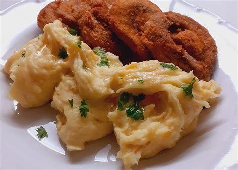 Bramborová kaše s rybími prsty