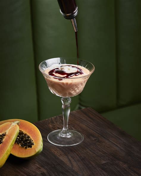 Brazilský dezert z papáji a vanilkové zmrzliny