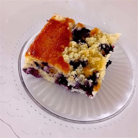 Celozrnný jogurtový koláč s borůvkami