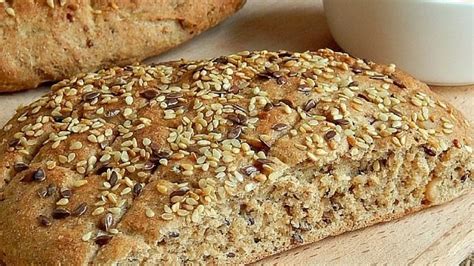 Chléb s celozrnnou moukou