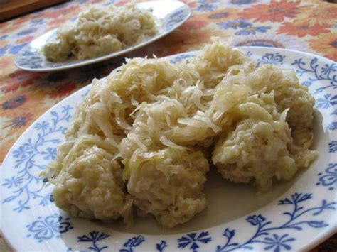 Chlupaté knedlíky se zelím