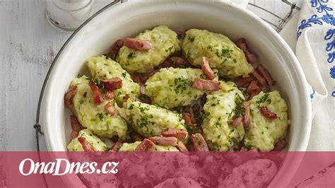 Cuketové chlupaté knedlíky s uzeným masem