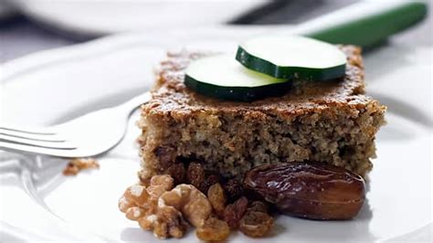 Cuketový koláč s ořechy