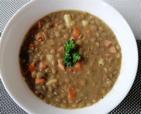 Domácí čočková polévka