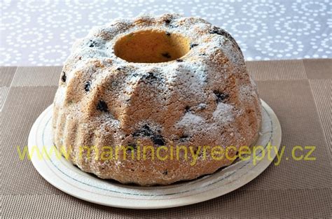 Domácí bábovka z fazolí