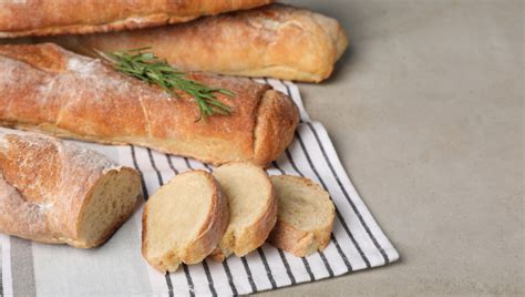 Domácí bezlepková bageta