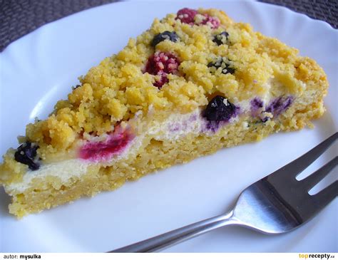 Drobenkový koláč s ovocem