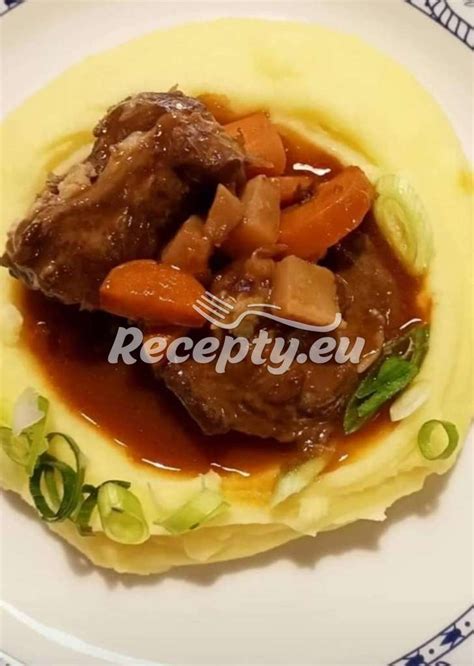 Dušené maso na pórku