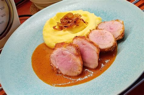 Grilovaná vepřová panenka s mangovou omáčkou