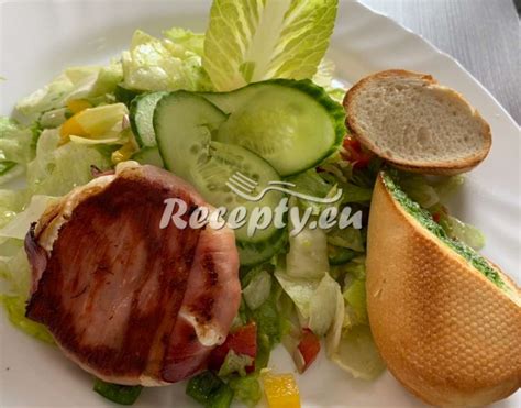 Hermelín s bagetkou