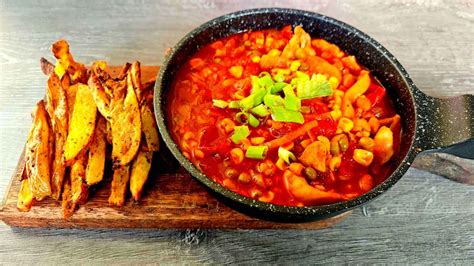 Kavkazská pánev s kuřecím masem a adžikou