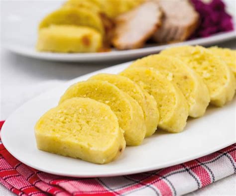 Kluzké bramborové knedlíky