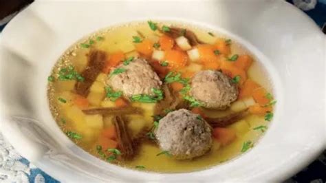 Knedlíčková polévka