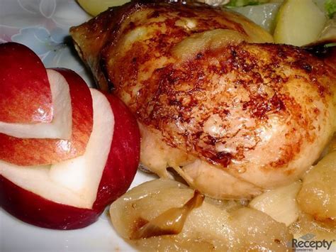 Kuře na jablkách