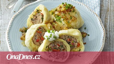 Kuře plněné mletým masem s přílohou