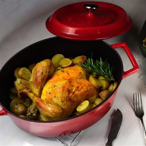 Kuře v litinovém hrnci