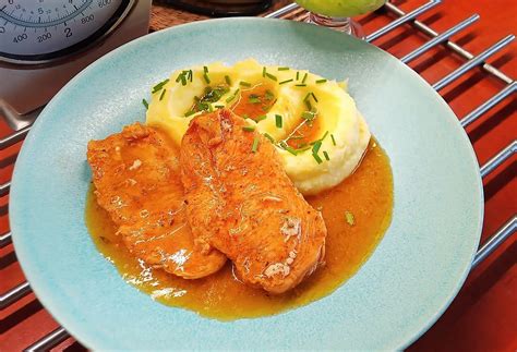 Kuřecí plátek s restovanou zeleninou