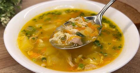 Kuřecí polévka s pórkem