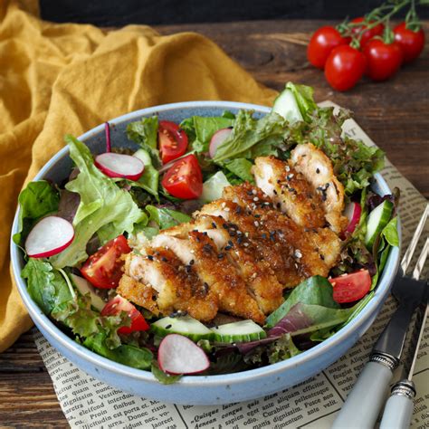 Kuřecí salát s medovo-balzamikovou omáčkou