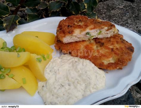 Kuřecí stehenní řízek s bramborami