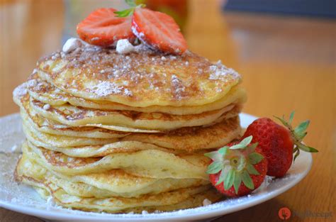 Kynuté lívance s ovocem