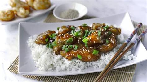 Lepkavé kuře se sezamem