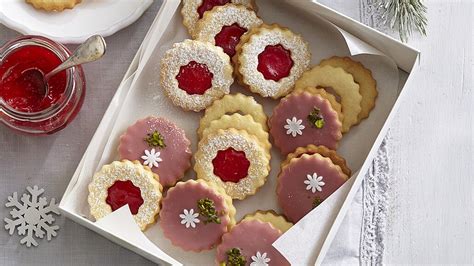 Linecké cukroví s cukrovou polevou