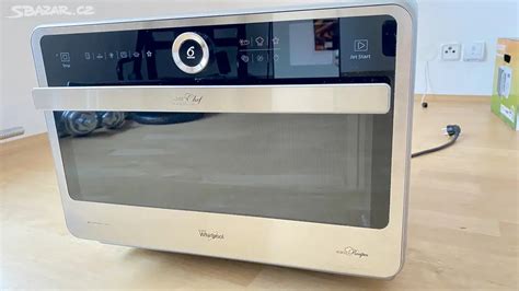 Multifunkční mikrovlnná trouba