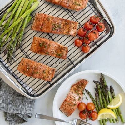 Nordic Ware plech na pečení s roštem