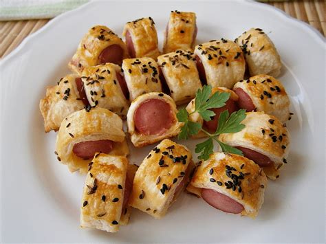 Párky v listovém těstě