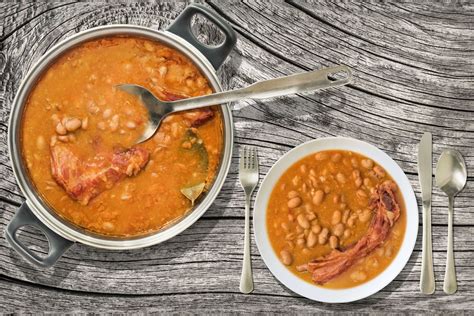 Při vaření fazolí s bylinkami získá luštěnina naprosto dokonalou chuť