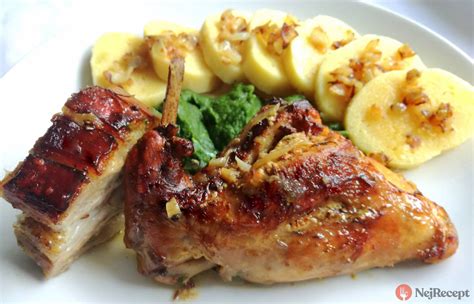 Pečený králík se špenátem a knedlíkem