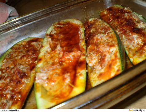 Plněná cuketa s sýrem a šunkou