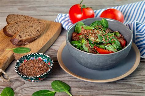 Pokrmy s lněnou moukou