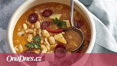 Polévka s kukuřicí a klobásou