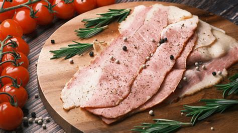 Různé druhy šunky