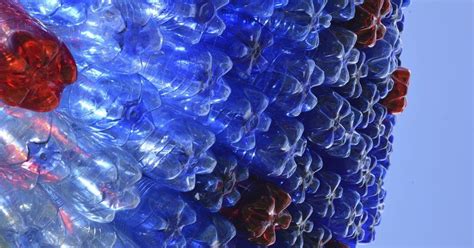 Recyklace PET lahví