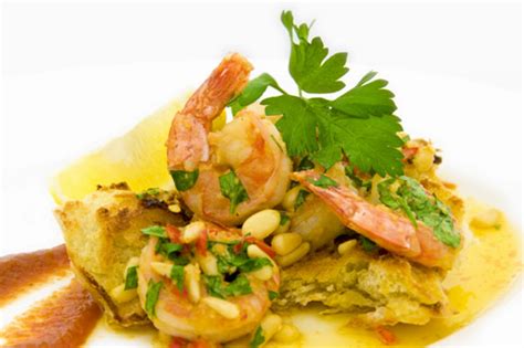 Restované krevety s chilli a česnekem