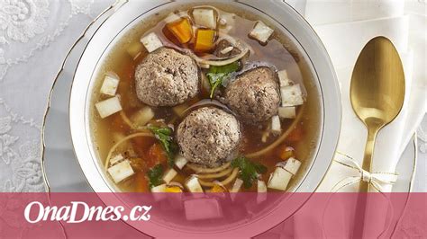 Servírování knedlíčkové polévky