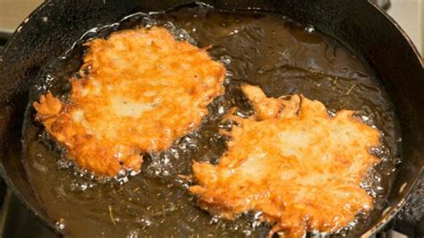 Smažení bramboráků