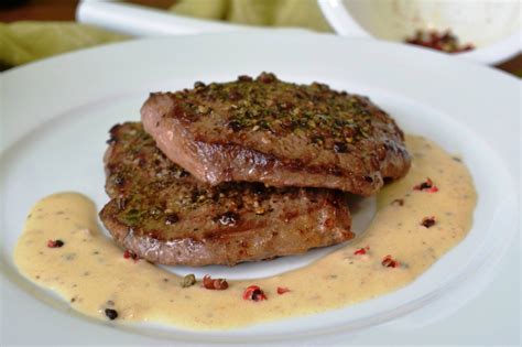 Steak s pepřovou omáčkou