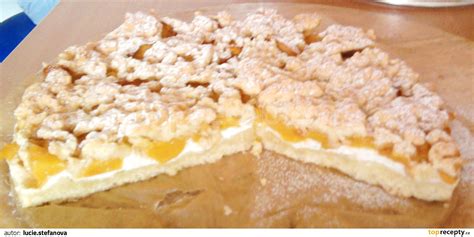 Strouhaný koláč s tvarohem