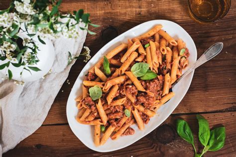 Těstoviny se salsicciou