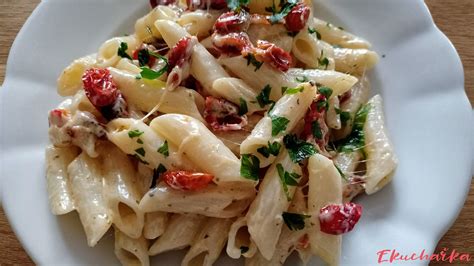 Těstoviny se sušenými rajčaty a parmazánem