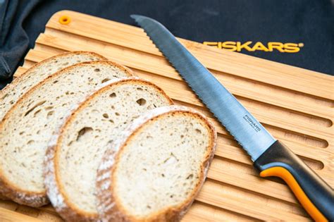 Testování nožů v kuchyni