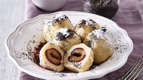 Tvarohové knedlíky se švestkami